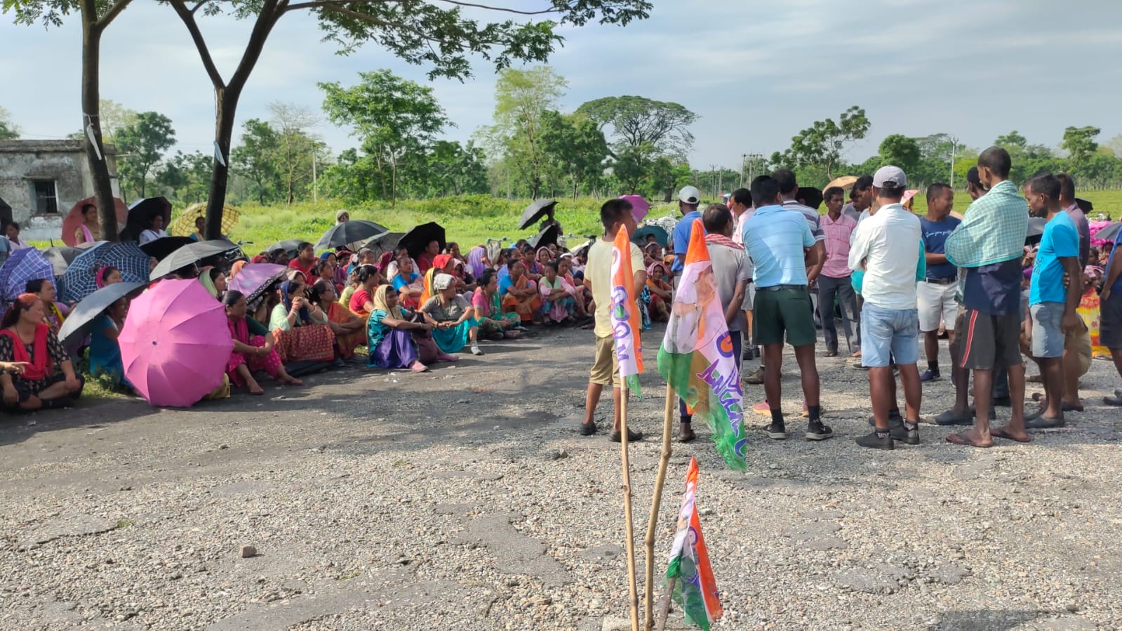 तृणमूल चाय बागान श्रमिक संघ की डुआर्स के विभिन्न चाय बागानों में गेट मीटिंग जारी