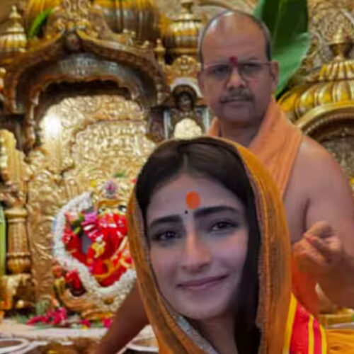 फिल्म ‘द भूतनी’ की सफलता के लिए पलक तिवारी ने टेका सिद्धिविनायक में माथा